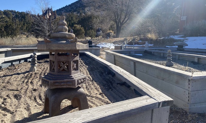 Canoncito Casa | NEW! Casita Roja Nestled in the Santa Fe Hills |15 min to Plaza - Dog ok!
