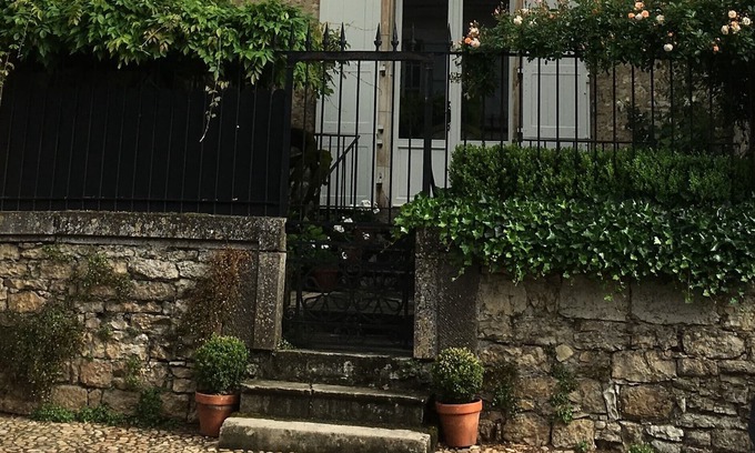 Martel Casa | NEW Charming C18th townhouse, Dordogne Valley - stylish, eco, luxe accommodation