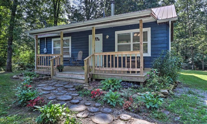 Crossville Cabina | NEW! Charming Cabin by Cumberland Mtn State Park