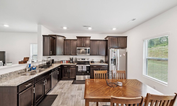 Dallas Casa | NEW! Charming Getaway Perfect for Relaxation