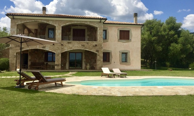 Olbia Villa | NUEVO !!! Encantadora villa con piscina