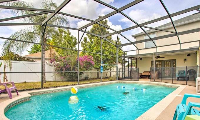 Poinciana Casa | NEW! Classy Kissimmee House w/ Fire Pit + Lanai!