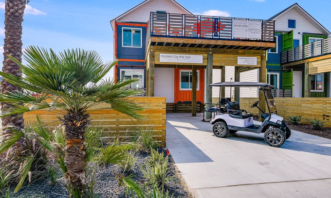 Shibui Sands Casa | New Coastal Container Home! Private pool, pet friendly!
