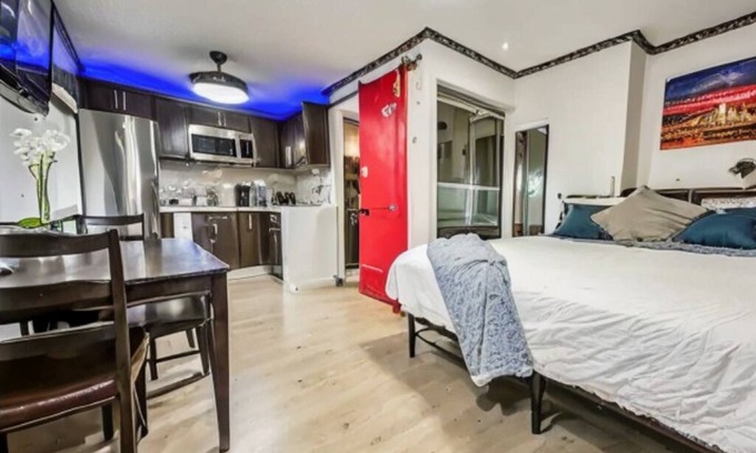 Downtown Las Vegas Apartamento | New Condo: Only Steps to Fremont