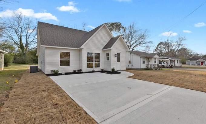 Benton Casa | New Construction 3 Bedroom