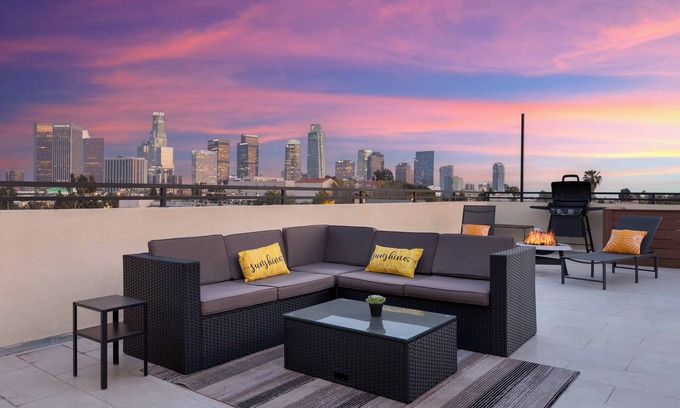 Historic Filipinotown Casa | New Construction Elegantly furnished near Downtown & Hollywood