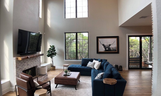 Canyon Lake Casa | New construction home minutes away from Guadalupe River and Canyon Lake dam