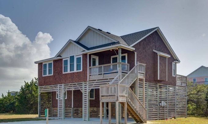 Avon Casa | New construction home short walk to the beach!