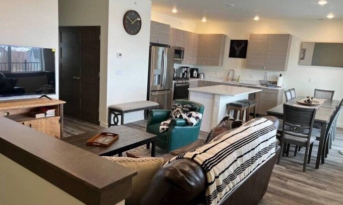 Four Corners Condominio | New Construction- Loft Condo near Bozeman/Big Sky
