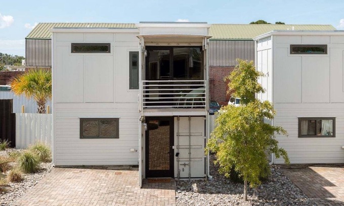 Wilmington Casa | New! Container Home in Heart of Cargo District