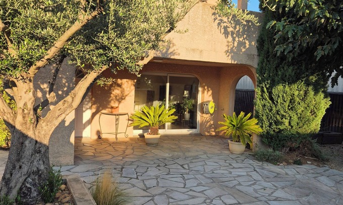 Gallargues-le-Montueux Casa | NEW- cosy family home