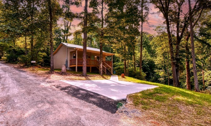 Maynardville Cabaña | New Cottage @ Hickory Star Marina+Boat Slip on Norris Lake