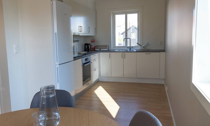 Arendal Apartamento | New cozy apartment in Arendal-Hill. 5 minute to the town center, pet friendly.