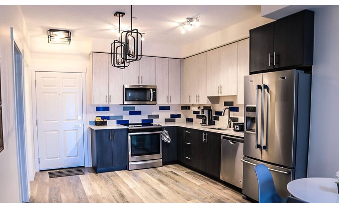 Sage Hill Apartamento | New cozy condo with air-condition and free parking in a homely environment.