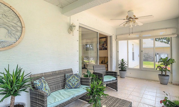 North Port Casa | NEW! Cozy Gem near Mineral Springs & Beaches