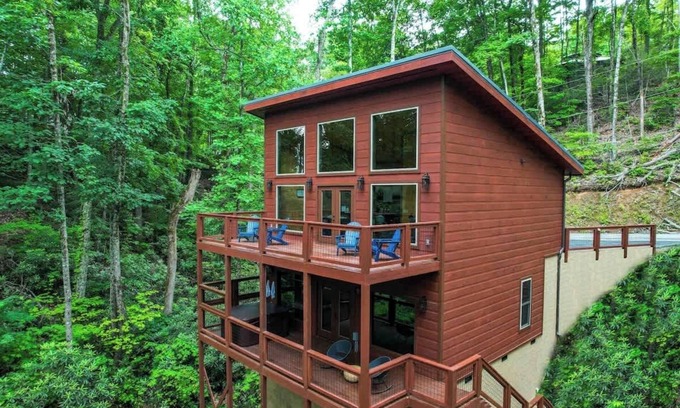 Chalet Village Chalet De Esquí | New Cozy Mountain Cabin - Hot Tub - Near Downtown