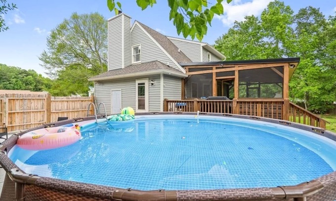Northeast Raleigh Casa | NEW! Cozy Raleigh Home w/ Porch & Fenced yard-Mins to Downtown ! *pet friendly*
