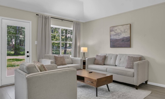 Grogan's Mill Casa | NEW! Cozy Single Story 3BR in The Woodlands | Pet Friendly, Yard, Workspace, Great Location