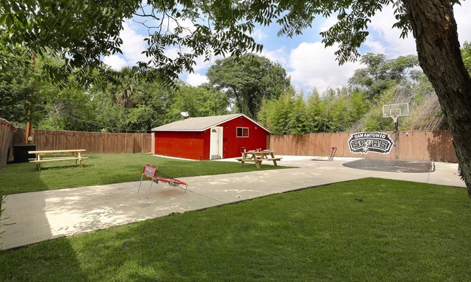 Tobin Hill Casa | NEW! Cozy Tobin Hill Guest House Near Pearl & River Walk!