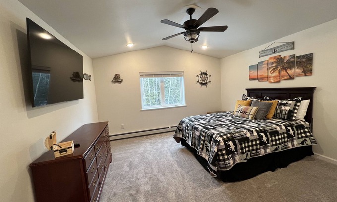 Badger Apartamento | New cute clean 4plex w/game rm, centrally located between North Pole & Fairbanks