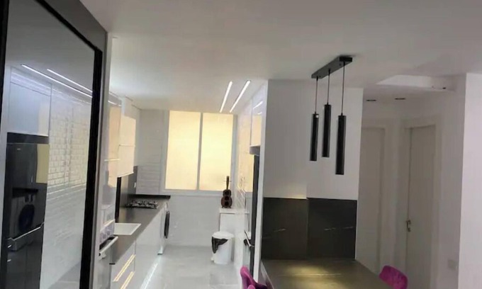 Bat Yam Apartamento | NEW!-Delux Best Suite 1 Minute From TLV