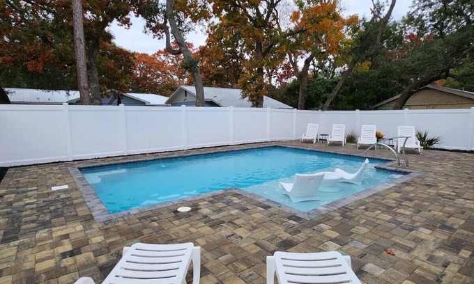 Windy Hill Casa | NEW! Dog friendly, private home with luxury pool!
