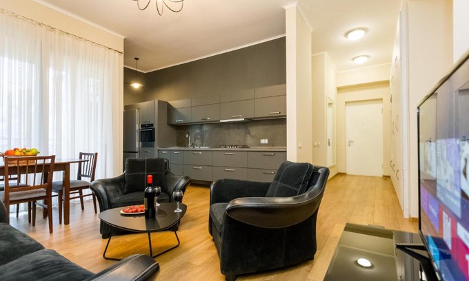 Tbilisi City Centre Apartamento | New!-Downtown Apartment ll