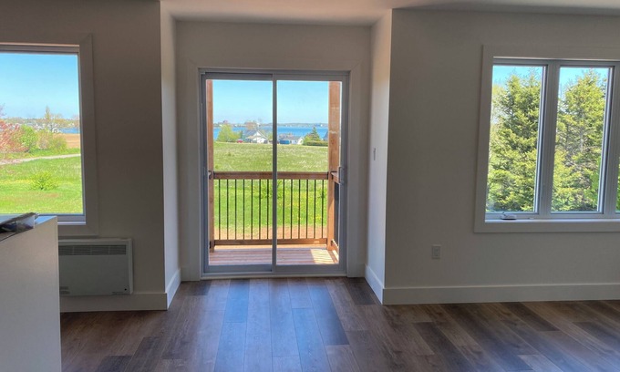 Cornwall Casa | New Executive 4 bedroom home. Water views, minutes from Charlottetown.
