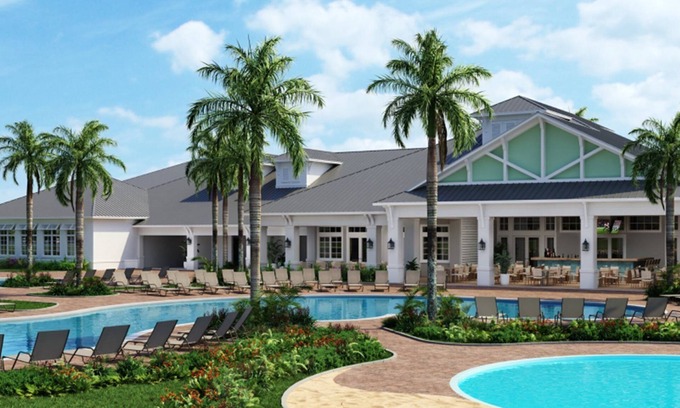 Gateway Casa | New executive home 4 bed & 3 bath with private pool in gated community.