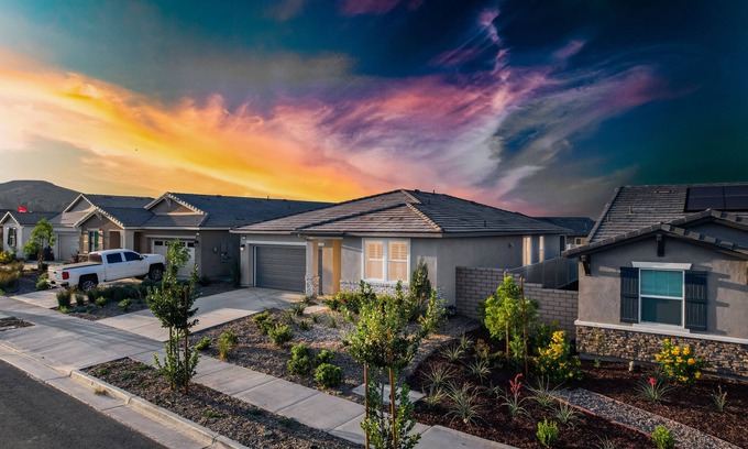 Menifee Casa | New Executive Stay in Menifee, Seasons Bravada