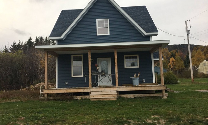 Cape Dauphin Casa | New! Fabulous Farmhouse