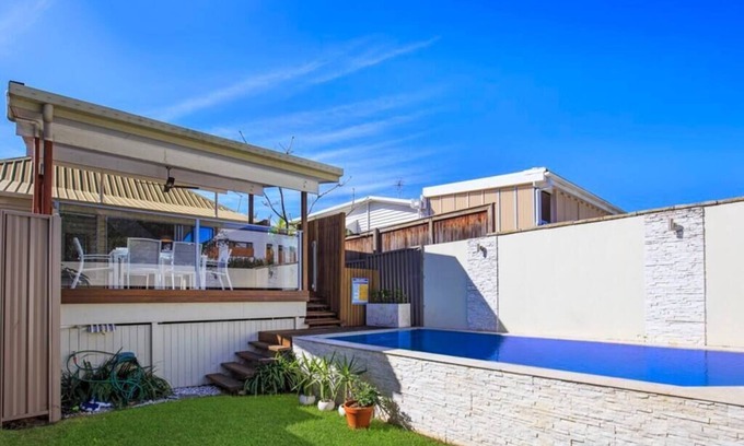 New Farm Casa | New Farm House + Pool