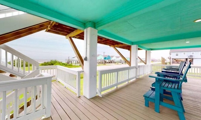 Port Bolivar Casa | New- Fire Pit and Hot Tub Coming Soon!