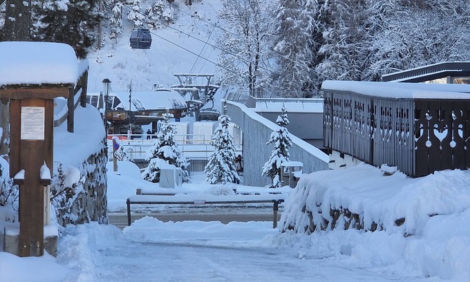 Le Praz Apartamento | New Flat Courchevel le Praz 2min to the pistes, ski lifts and Tremplins olympics