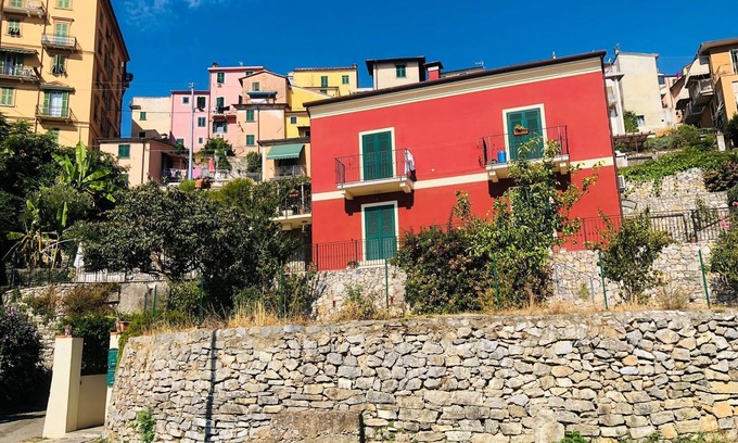 La Spezia Apartamento | NEW FLAT IN A QUIET AREA WITH PROVAT PARKING LOT AND GARDEN