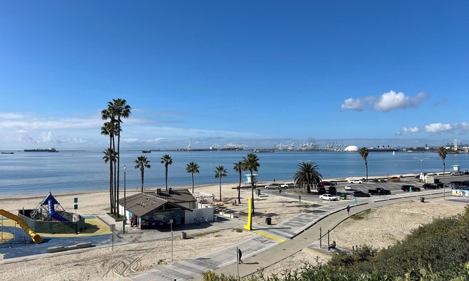 Alamitos Beach Condominio | NEW fully remodeled apt in Long Beach