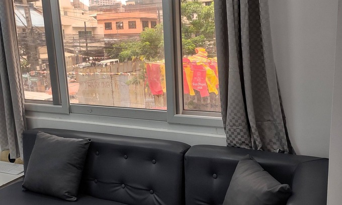 Santa Cruz Apartamento | New Furn 1 Br/1 Bath/Kitchen, Manila-Univ Belt, AC, Hot water, Wifi, Netflix -u2
