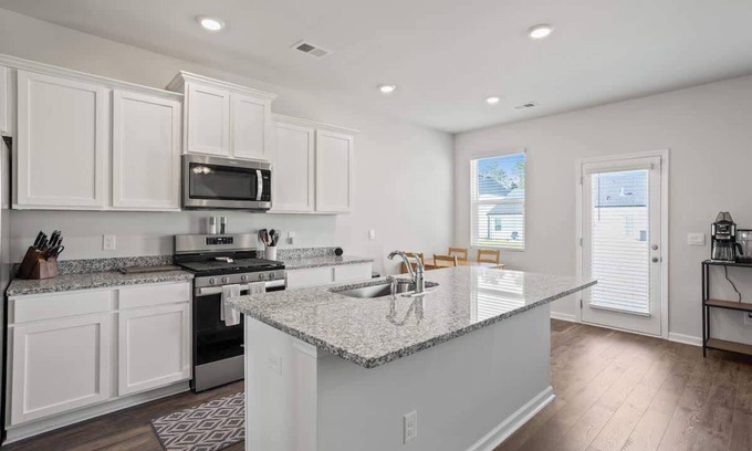 Graniteville Casa | New Home, 75 Inch TV, Fast Wi-Fi