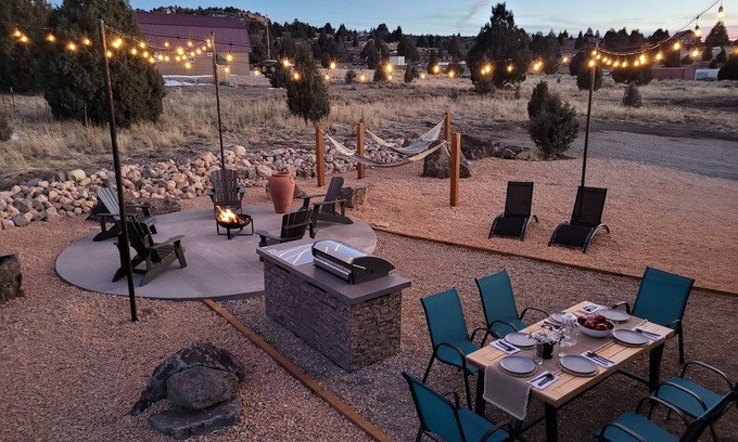Alton Casa | Secluded 8-Guest Oasis close to Zion & Bryce Parks EV Charger RV hookups