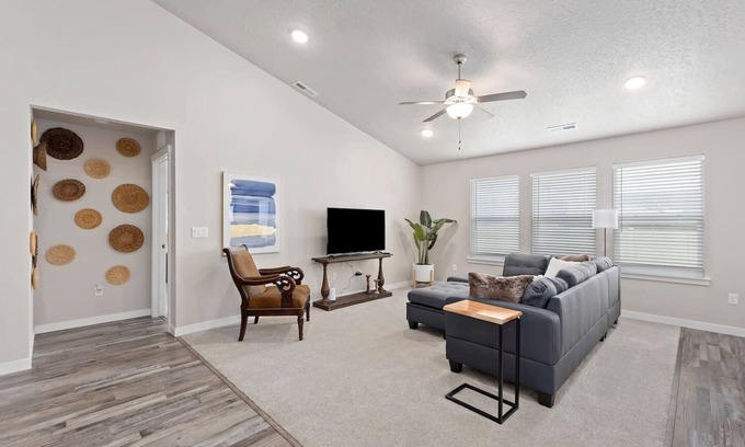 Southwest Ada County Alliance Casa | *New Home*~ Big Game Room ~ 6 TVs ~ Great Location