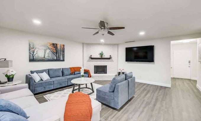Flower Mound Casa | New Home close to Grapevine, lake and DFW Airport