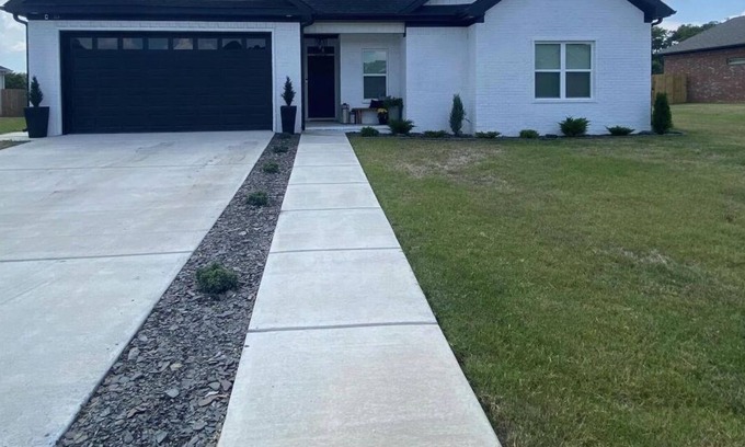 Morrilton Casa | New Home for Solar Eclipse