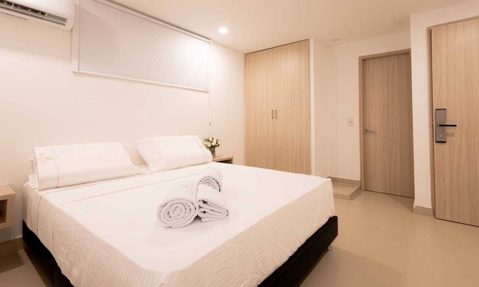 Manga Hotel | Nuevo hotel casa boutique mishka habitacion 102 aire tv minibar bañoprivado wifi