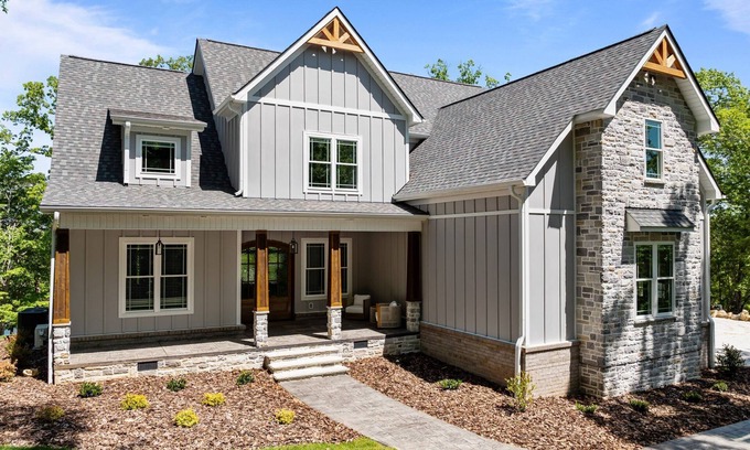 Southmont Casa | NEW HOUSE! 5 Bedroom-Pet Friendly-High Rock Lakefront Luxury in charming Denton