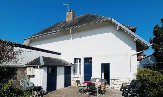 Agon-Coutainville Casa | New! House center Coutainville