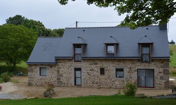 Saint-Gilles-Pligeaux Casa | Casa nueva en el campo