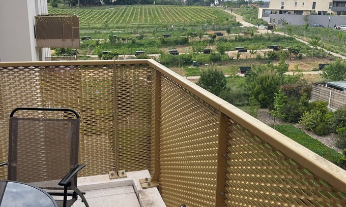Croix-d'Argent Apartamento | New "K" residence, 10 mn from train station, near St Roch clinic, parking space