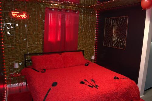 Amarillo Casa | NEW Kink Loft King Bed Naughty Playrooms