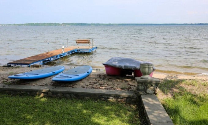 Detroit Lakes Cabina | NEW! Lake Melissa 5 Bedroom Charming Cabin