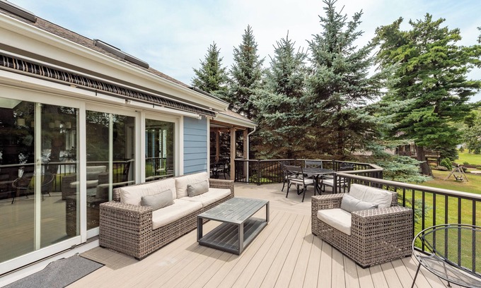 Waterfront Greens Casa | New! Lakefront Retreat: Lakefront, Dock Slip, Hot Tub, Fire Pit!